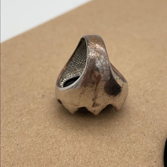 Funky polished black stone & silver tone ring 6.5 - Picture 4 of 16